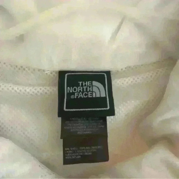 The North face women’s white light jacket size Medium - Picture 5 of 8